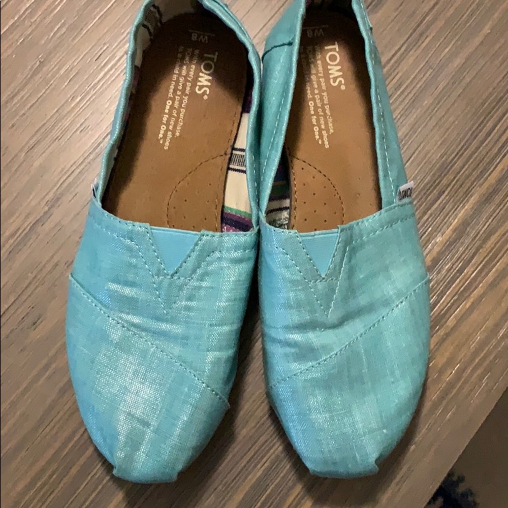 Women’s Toms Size 8
